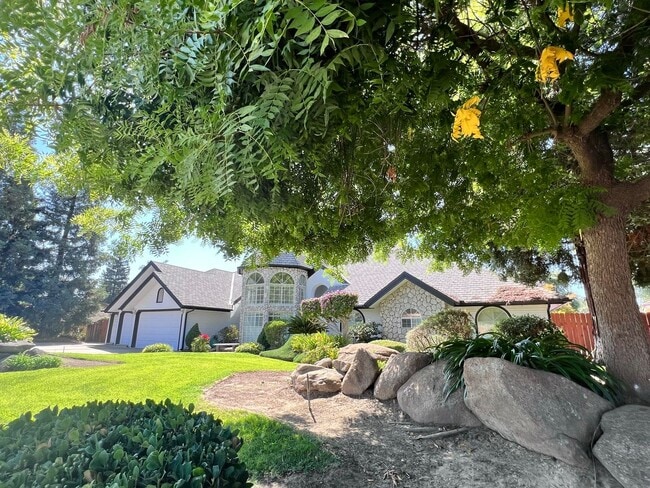 Foto del edificio - 19158 Farallon Rd, Madera, CA