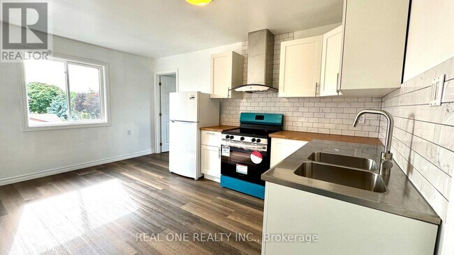 Photo du bâtiment - 56 Skylark Dr