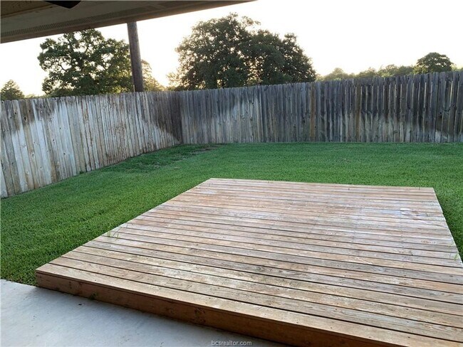 Foto del edificio - Beautifully 4 bedroom, 3 bathroom house within minutes of Texas A&M!!