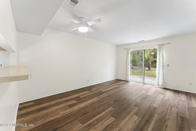 Building Photo - 2125 Florida Blvd