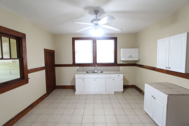 Building Photo - 4724 Court R