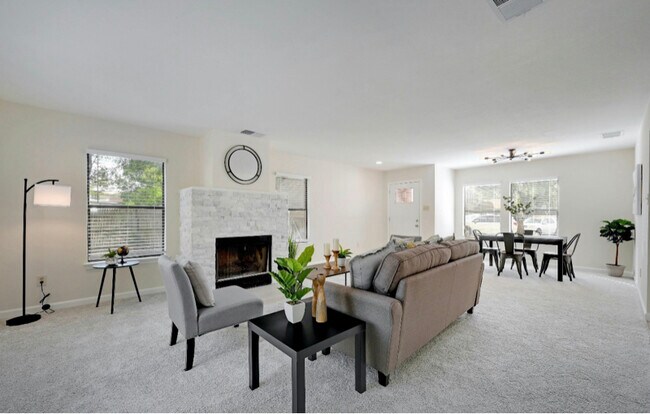 Foto del edificio - 2230 Juniper Hill