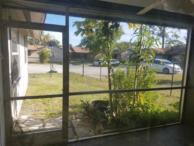 Building Photo - 2/2 Villa in Country Grove