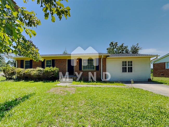 Building Photo - 3 br, 1.5 bath House - 2101 Michael Ln