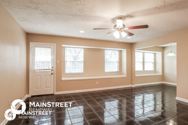 Building Photo - 4514 Rosegate Dr