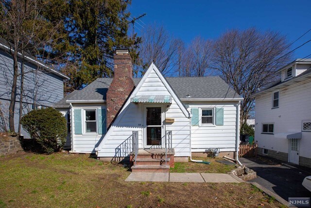 Primary Photo - 31 Spring Valley Ave