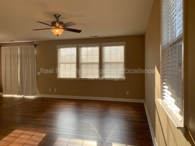 Foto del edificio - 3124 Mackinac Island Ln