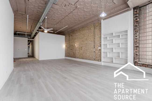 Foto del edificio - 1621 N Kedzie Ave