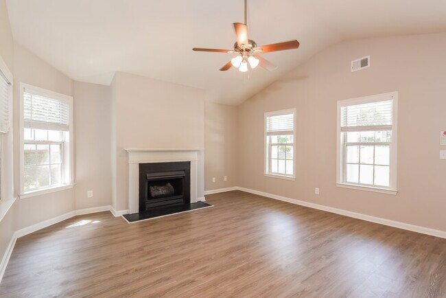 Foto del edificio - 2010 Greenhill Pass