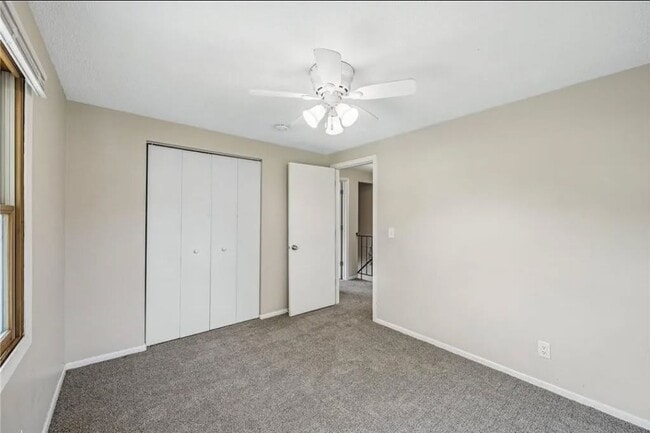 Building Photo - 715 Circle Dr