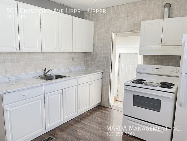 Building Photo - SPACIOUS 3 BED/1 BATH 2-STOREY UPPER WEST WINDSOR + HYDRO