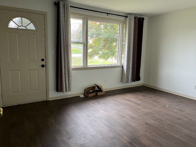 Foto del edificio - 1605 Edgewood Dr