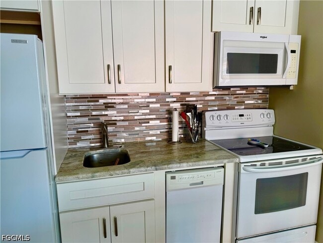 Building Photo - 8701 Estero Blvd
