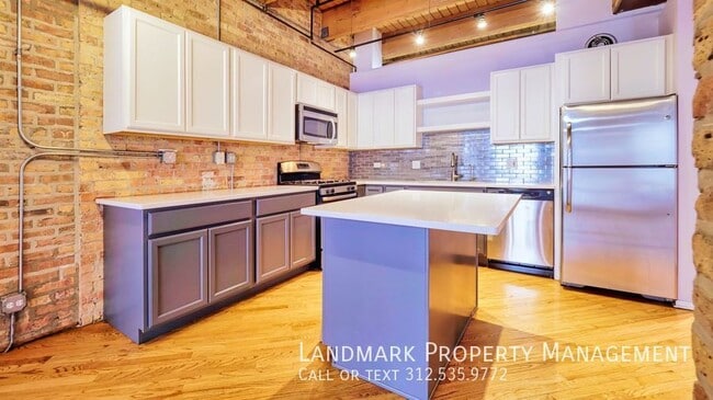 Photo - 375 W Erie St Apartment