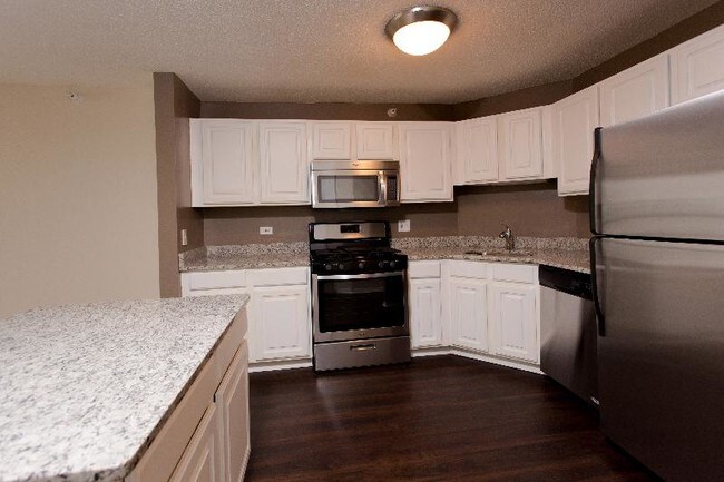 Foto del edificio - 559 N State St