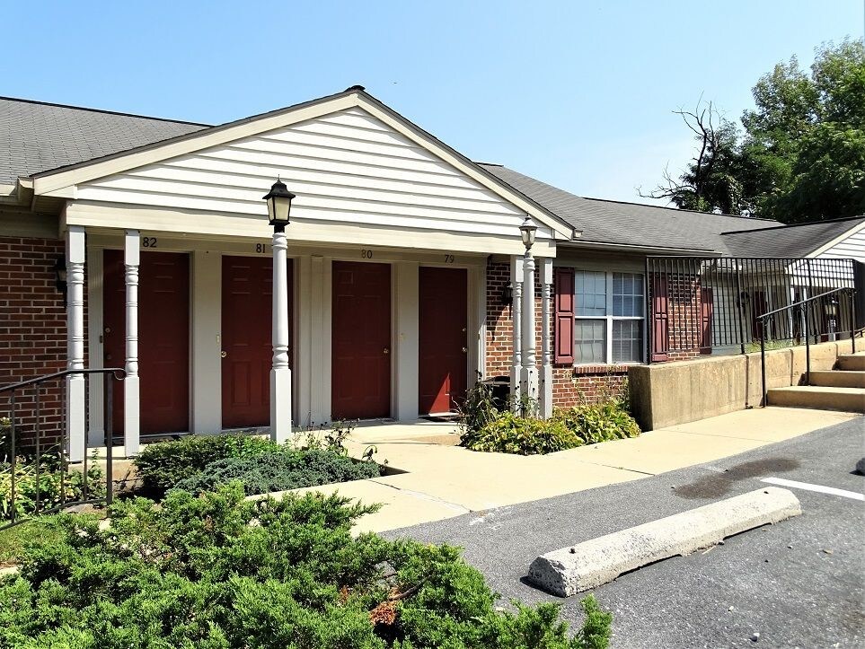 82 Westpointe Dr, Ephrata, PA 17522 Room for Rent in Ephrata, PA