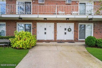 Building Photo - 114 3rd Ave