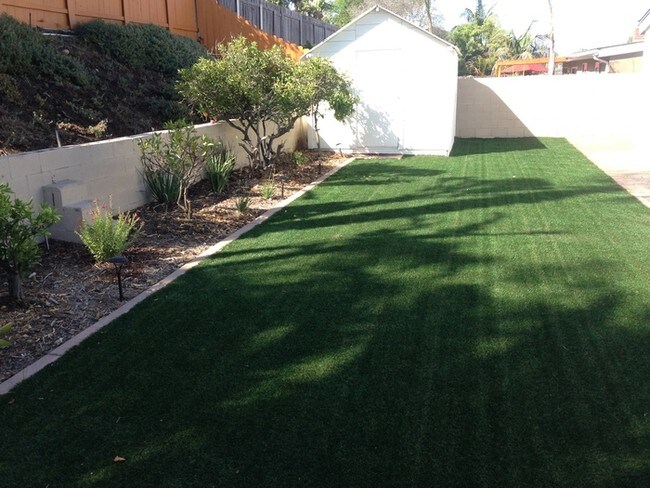 Building Photo - Serra Mesa Home
