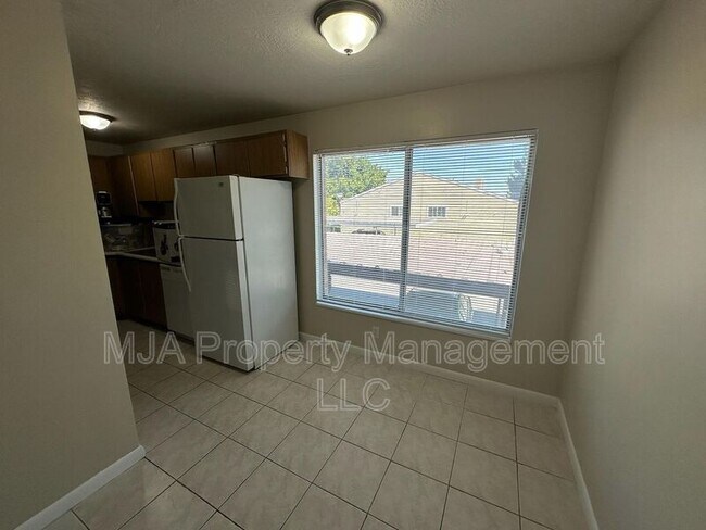 Building Photo - 4642 S Arlington Park Dr