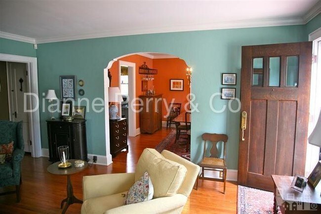 Foto del edificio - 114 Brookwood Ave