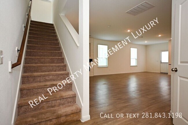 Foto del edificio - 23526 Wrexham St