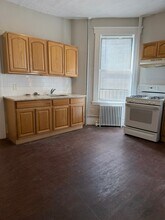 Building Photo - 13 N Bond St