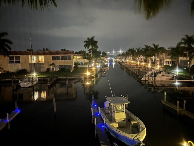 Building Photo - 2600 S Kanner Hwy