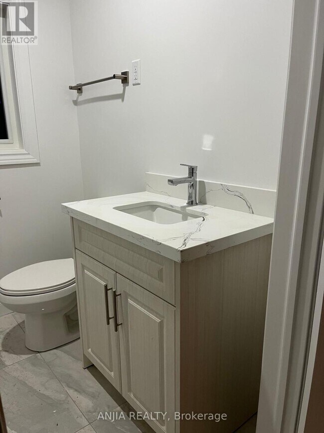 Photo du bâtiment - 77 Nash Dr