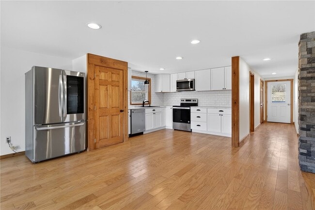 Foto del edificio - 999 Salmon Creek Rd