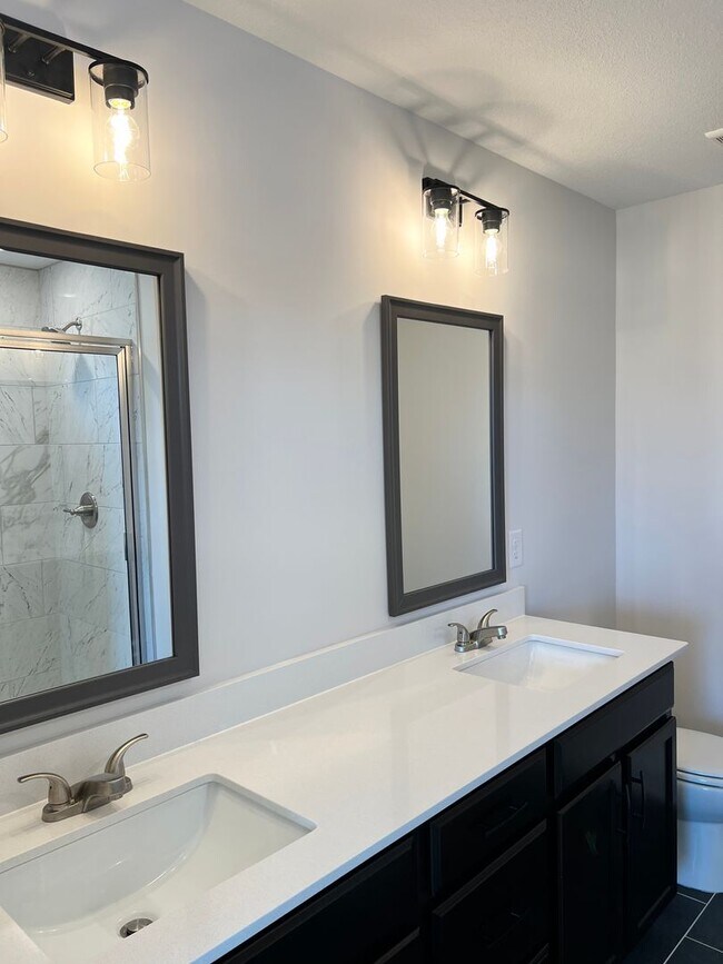 Building Photo - Brand New Three Bedroom in Cherry Acres