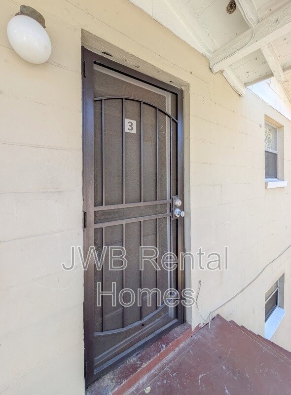 Foto del edificio - 1530 W 21st St