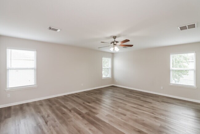 Foto del edificio - 6806 Oleander Grove Way