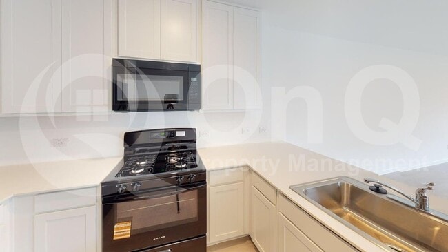 Building Photo - 1001 Raintree Rd