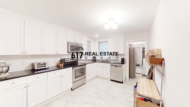 Building Photo - 39 St Paul St