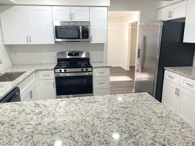 Foto del edificio - 7838 Sunny Ridge Dr