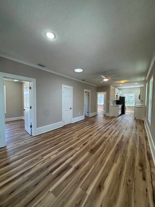 Foto del edificio - 708 Davis St