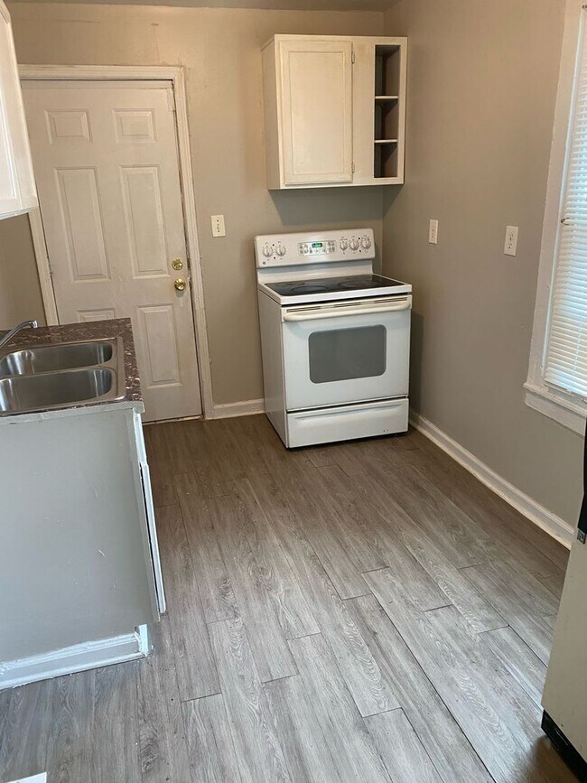 Foto del edificio - 251-251 1/2 N Fifth St