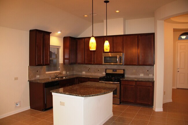 Building Photo - 2306 Snowy Egret Drive