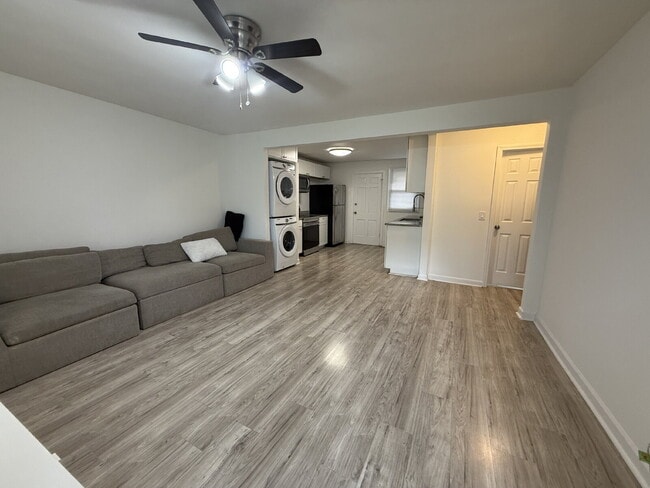 Photo - 2 Bedroom Renovated Unit – Walk to Meharry & Fisk Downtown Nashville Apartment