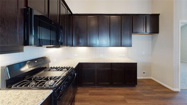 Foto del edificio - 129 Camella St, Liberty Hill, Texas 78642