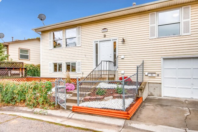 Building Photo - 2040 Hooker St