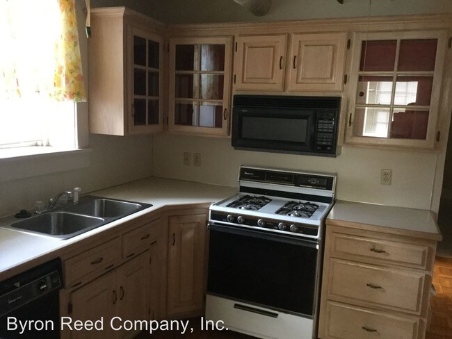 Foto del edificio - 3817 Dewey Ave