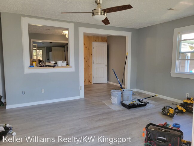 Building Photo - 3 br, 2 bath House - 826 Harding Ave