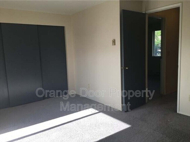 Building Photo - 2710 Initial Pl