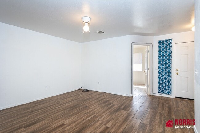 Building Photo - Perfect Duplex in Arizona City