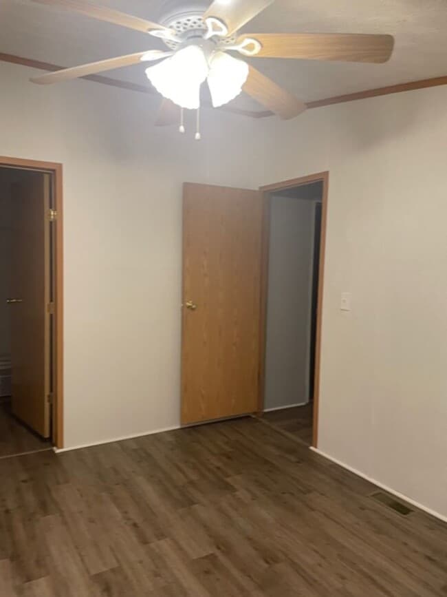 Foto del edificio - 1298 Crume Rd