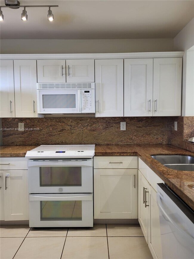 Foto del edificio - 10155 NW 9th St Cir