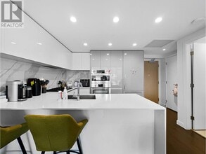 Building Photo - 2085-2085 Skyline Dr