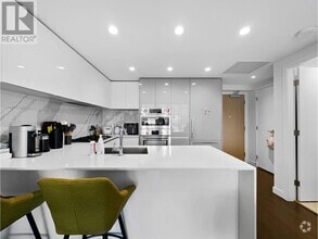 Building Photo - 2085-2085 Skyline Dr