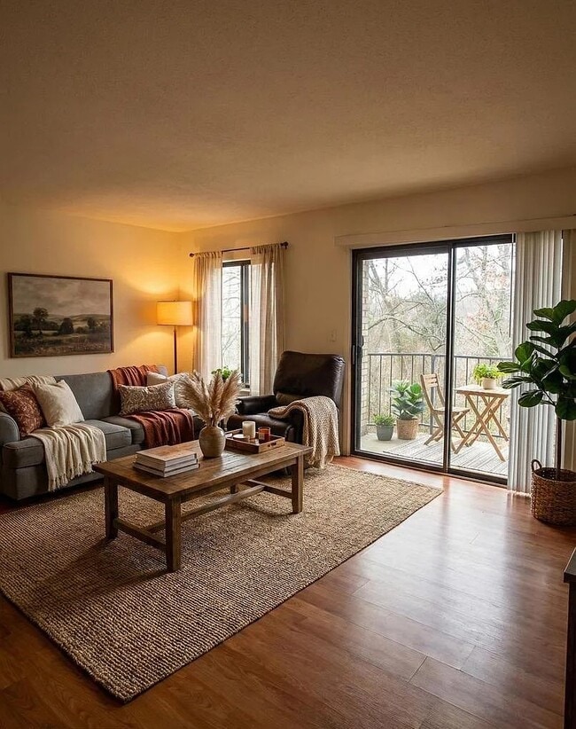 Building Photo - 6998 Hanover Pky